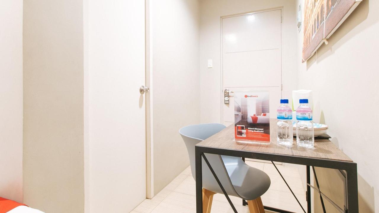 Reddoorz Plus Near Osmena Highway 2 Manila Bagian luar foto