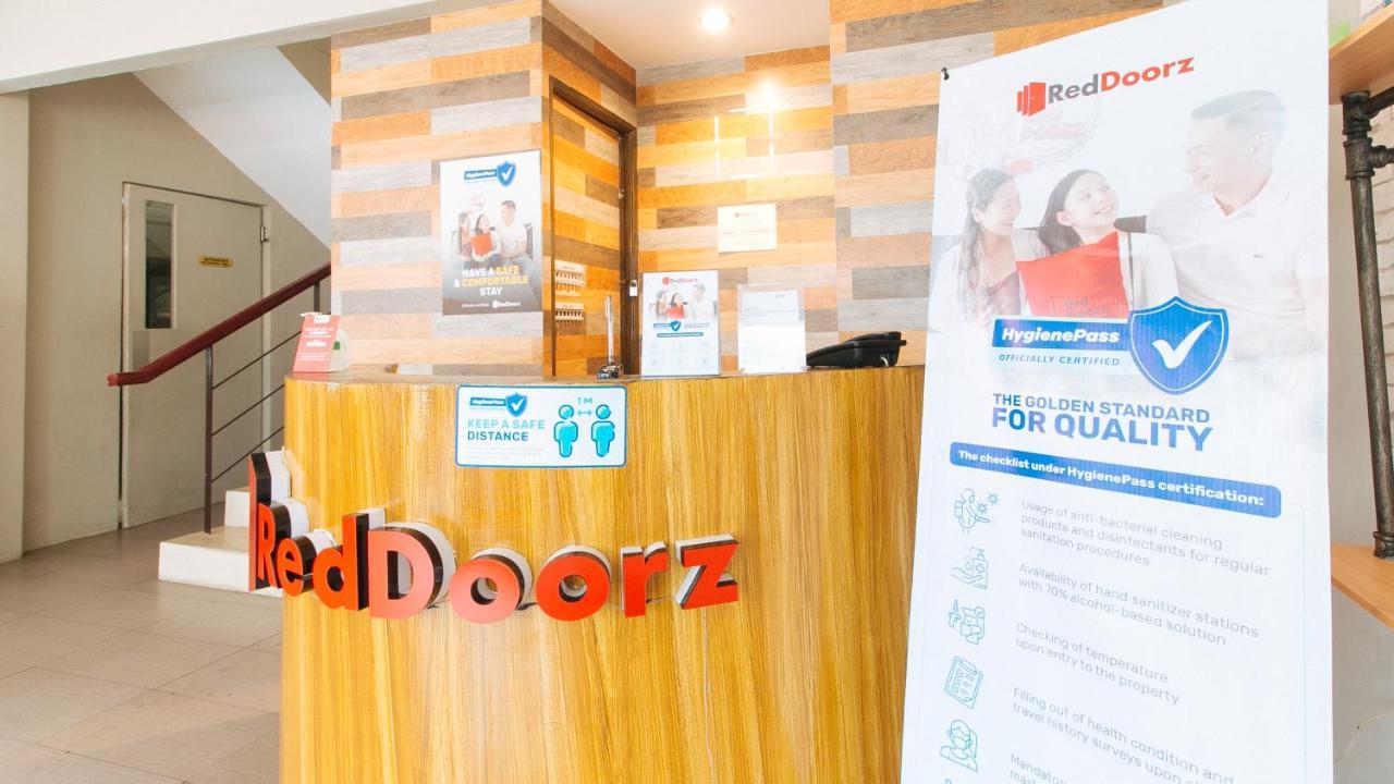 Reddoorz Plus Near Osmena Highway 2 Manila Bagian luar foto