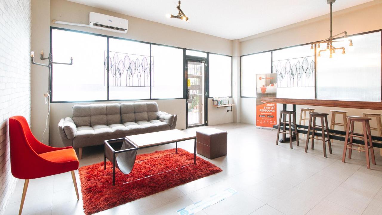 Reddoorz Plus Near Osmena Highway 2 Manila Bagian luar foto
