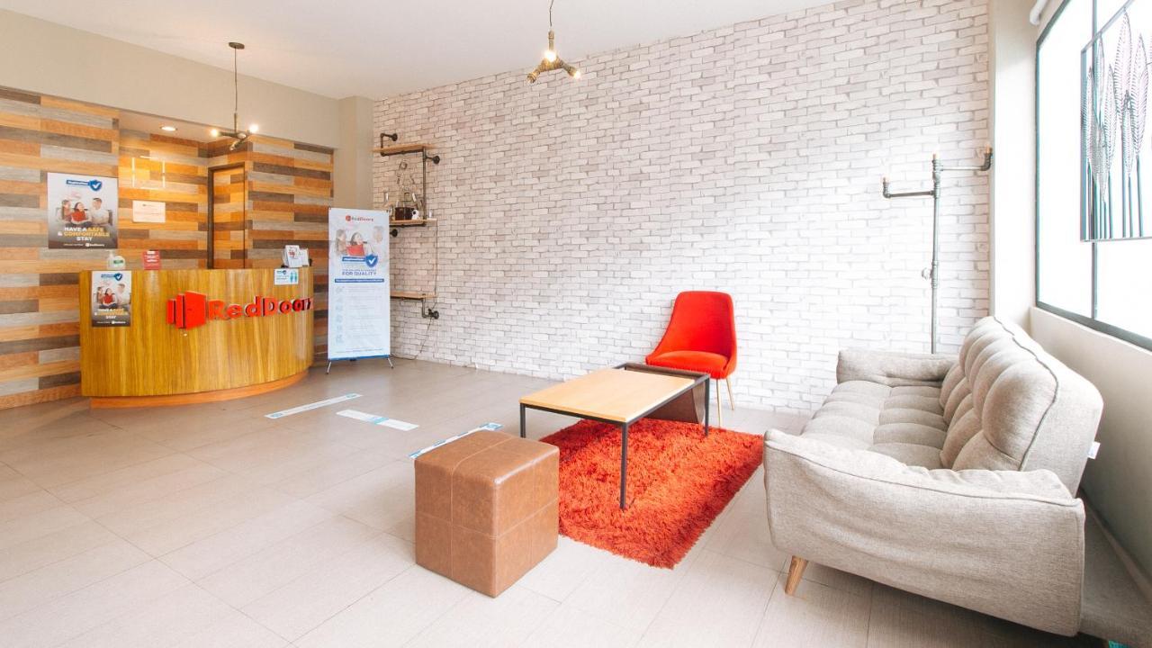 Reddoorz Plus Near Osmena Highway 2 Manila Bagian luar foto