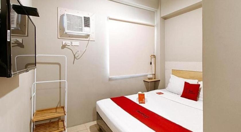 Reddoorz Plus Near Osmena Highway 2 Hotel Manila Bagian luar foto