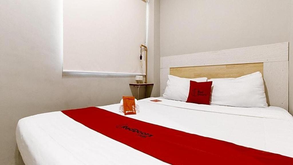 Reddoorz Plus Near Osmena Highway 2 Manila Bagian luar foto