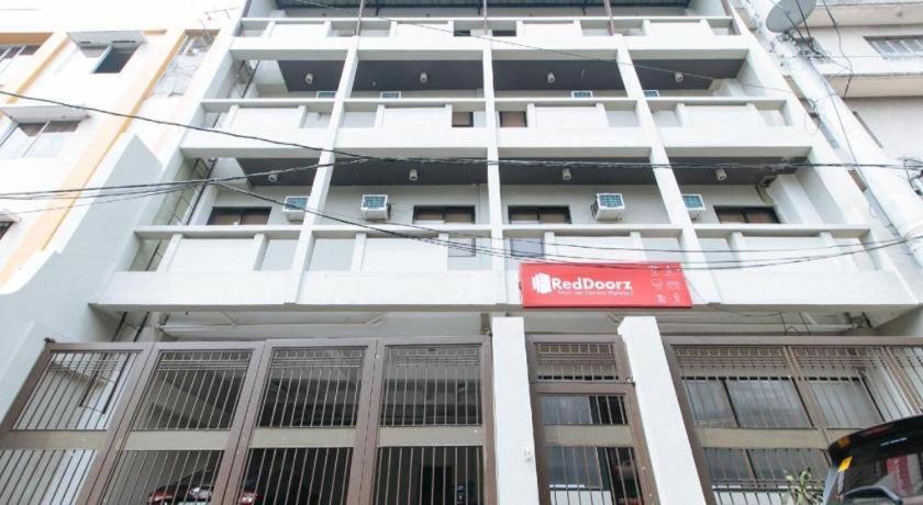 Reddoorz Plus Near Osmena Highway 2 Manila Bagian luar foto