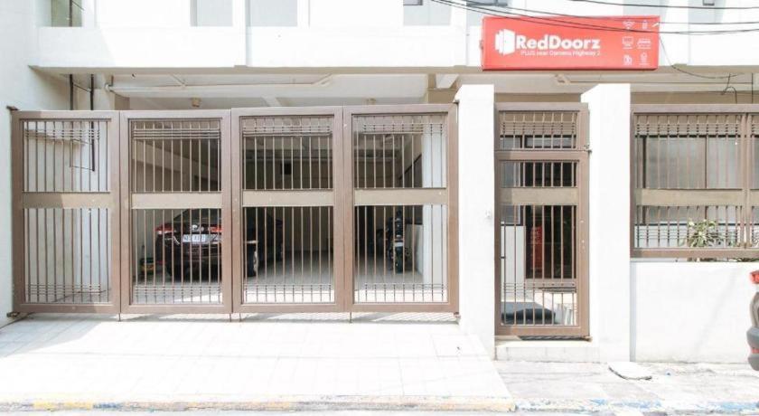 Reddoorz Plus Near Osmena Highway 2 Manila Bagian luar foto
