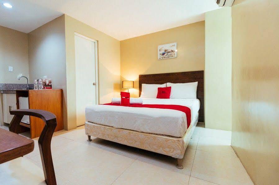 Reddoorz Plus Near Osmena Highway 2 Manila Bagian luar foto